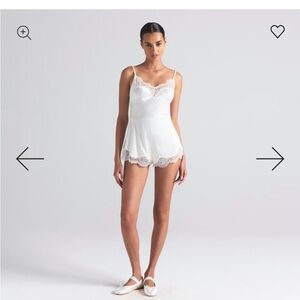 NWT SKIMS woven shine lace teddy in bone